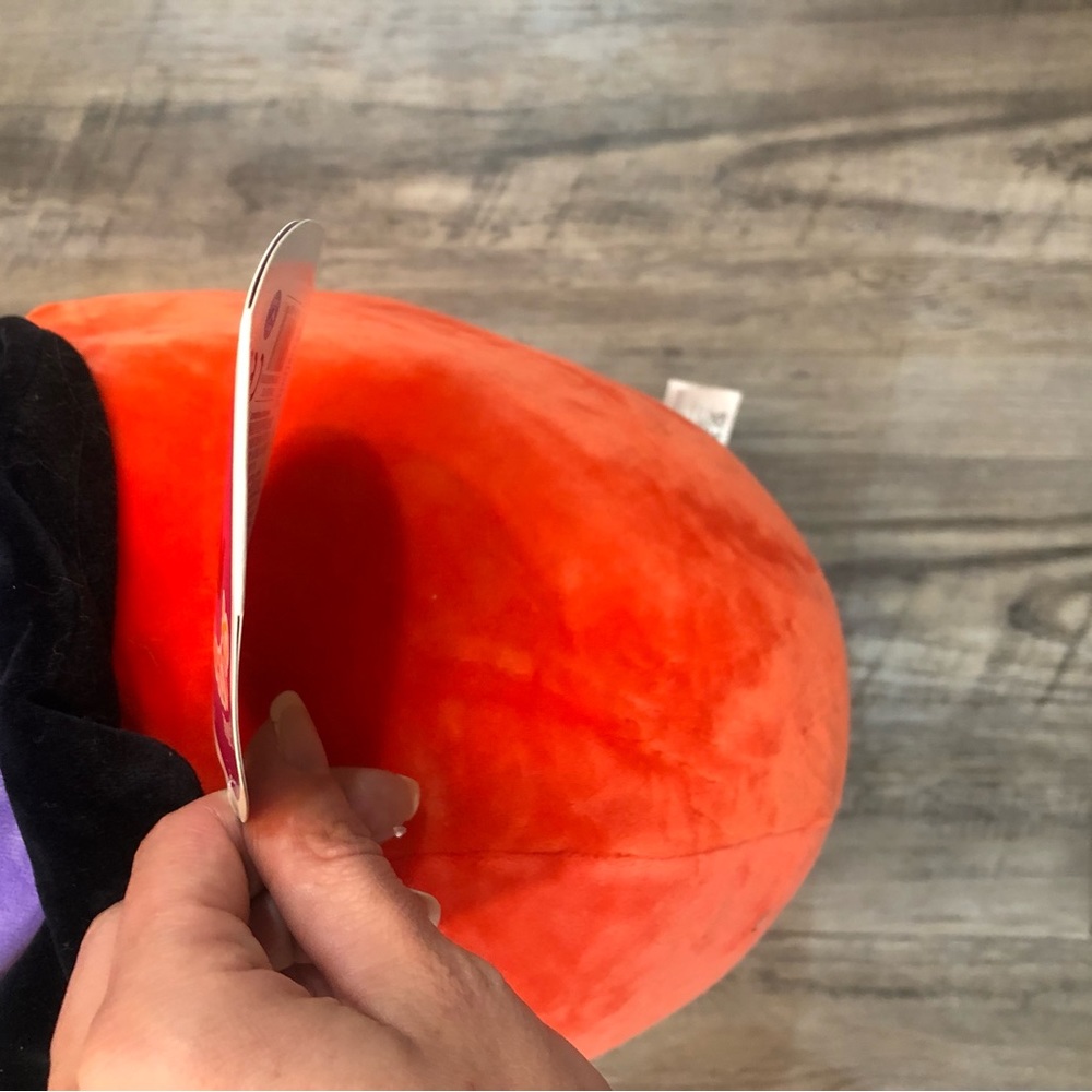 Detra Halloween squishmallow - Picture 7 of 10